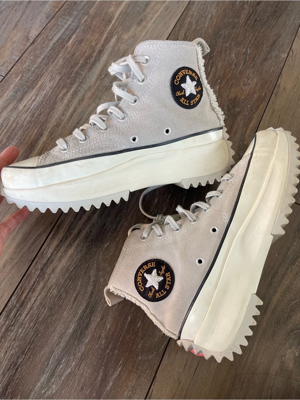 Converse Run Star Sherpa Trim Hi Top Boot Chuck Taylor Athletic shoes Women 7.5